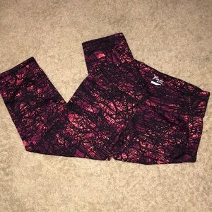 Crop yoga pants